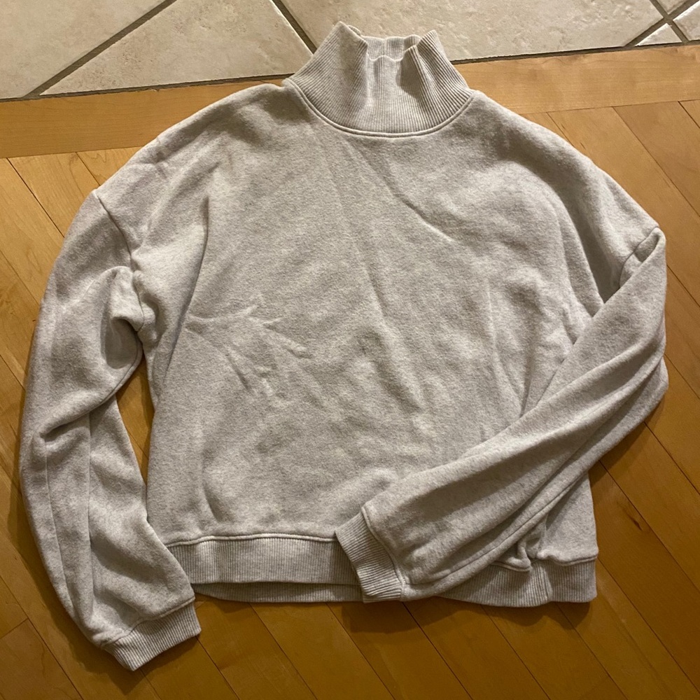 New American Eagle crop top mock neck
